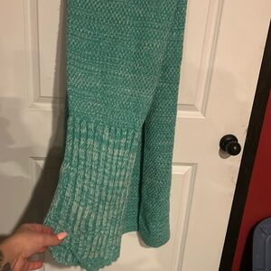 Mermaid knitted blanket
